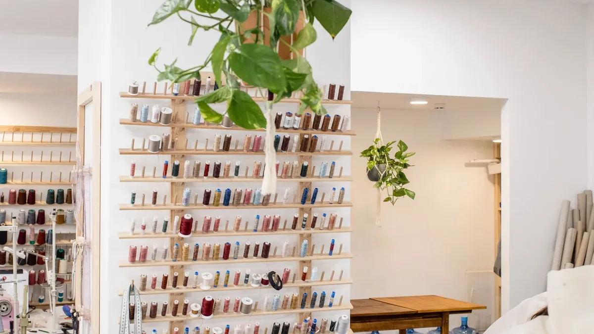 Choosing a Clothing Manufacturer for a Small Apparel Business